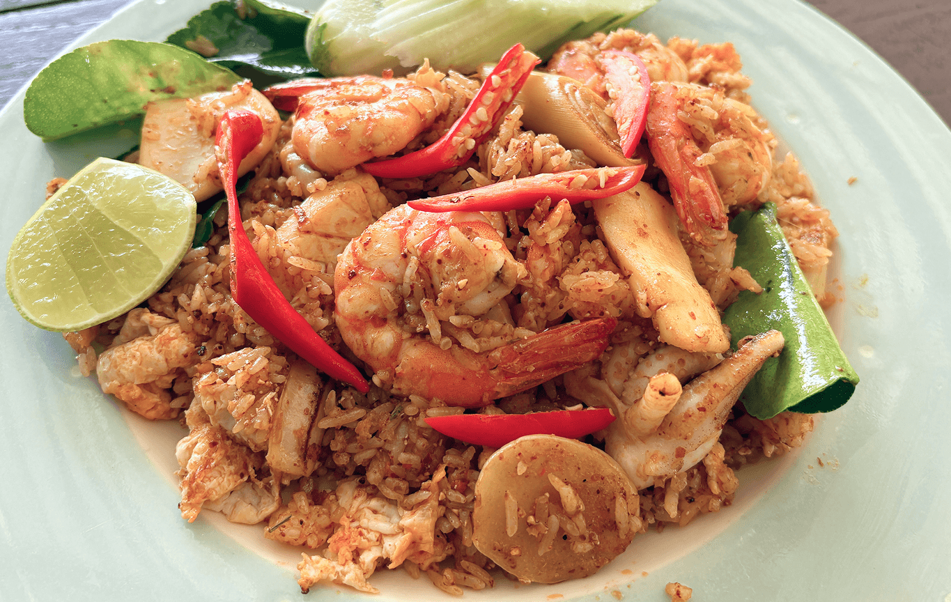 ข้าวผัดต้มยำทะเลแห้ง